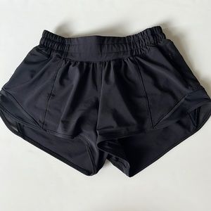 Lululemon Hotty Hot 2.5” Shorts